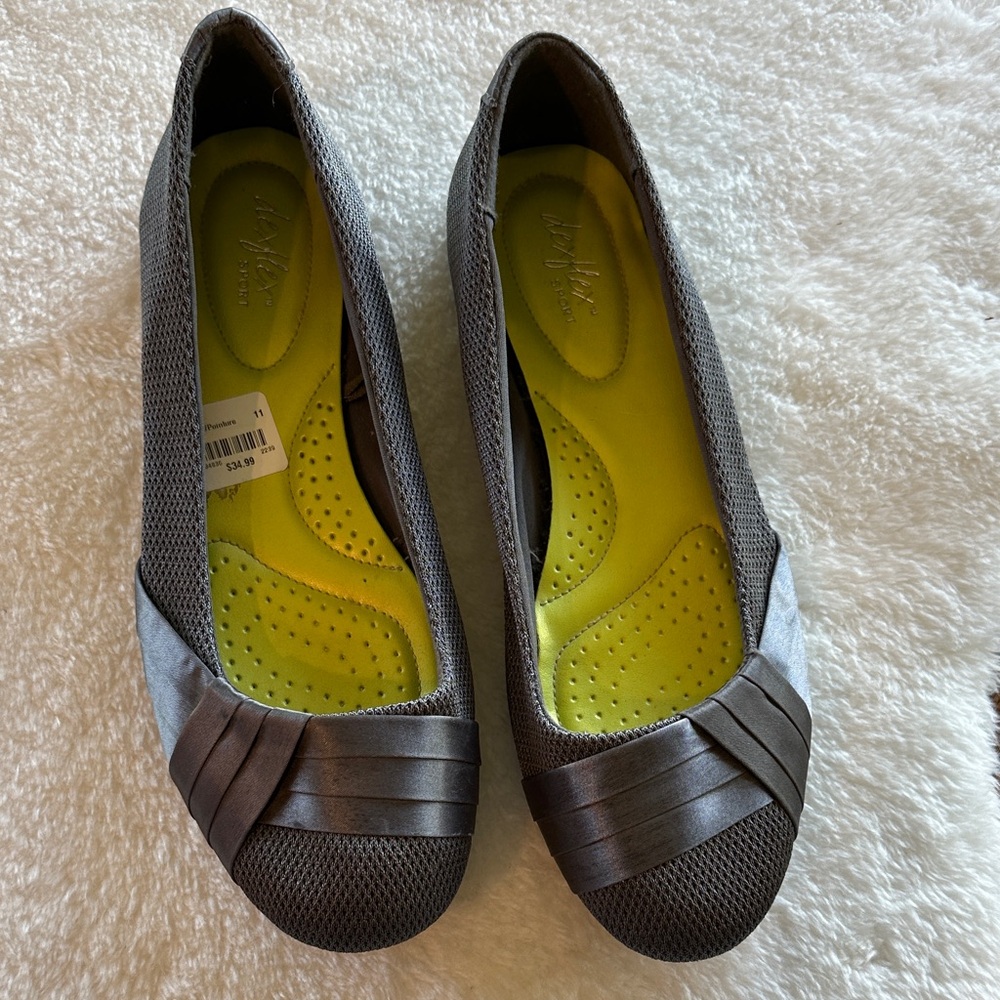 As new. Dex flex slip ons